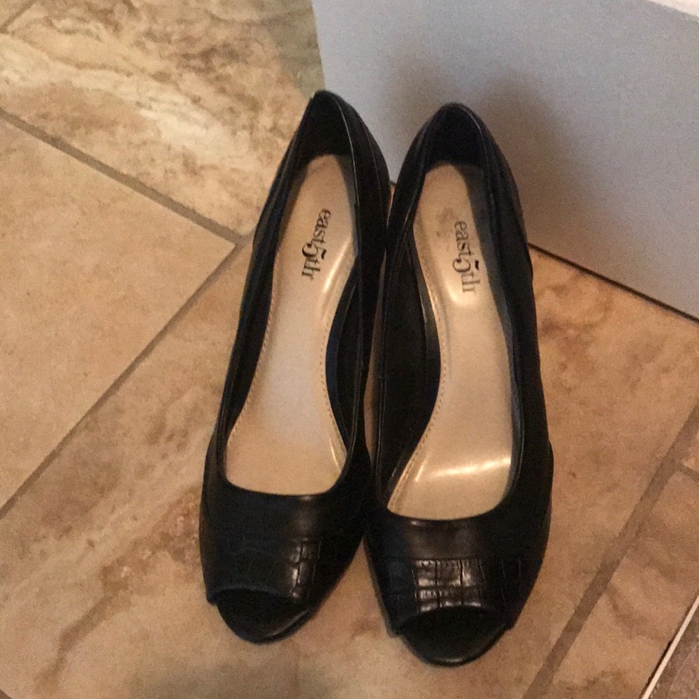Black east 5th heels
